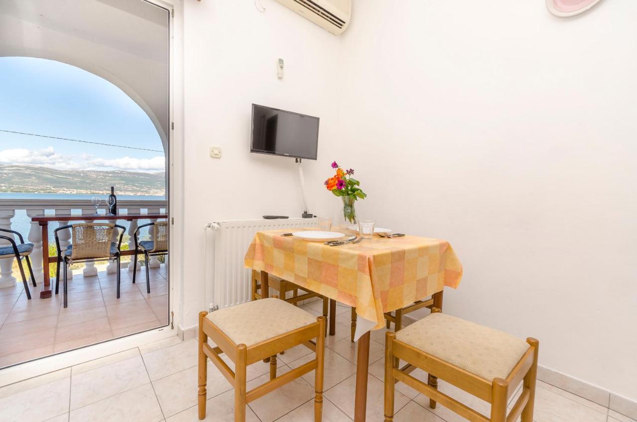 Apartments Tomislav Trogir Exterior foto